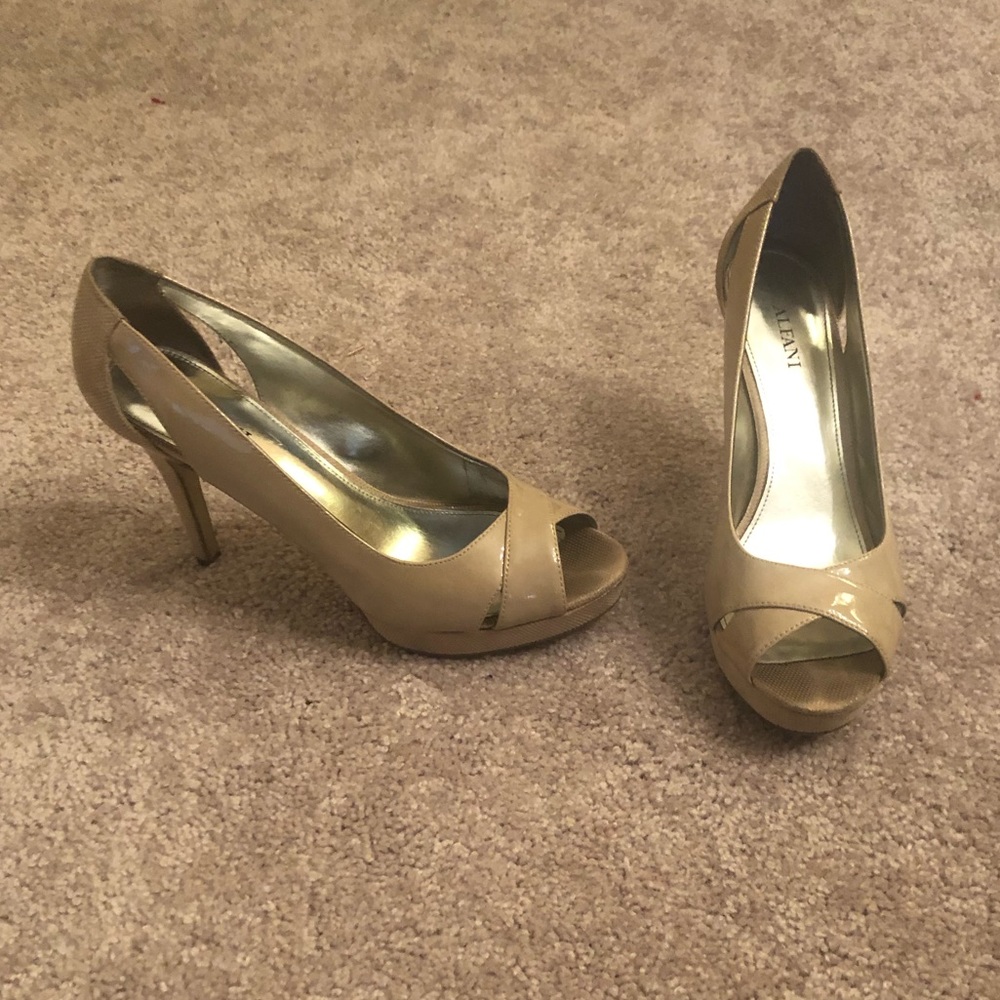 Alfani nude heels